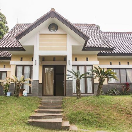 Sarireja Aldeoz Villa Ciater المظهر الخارجي الصورة