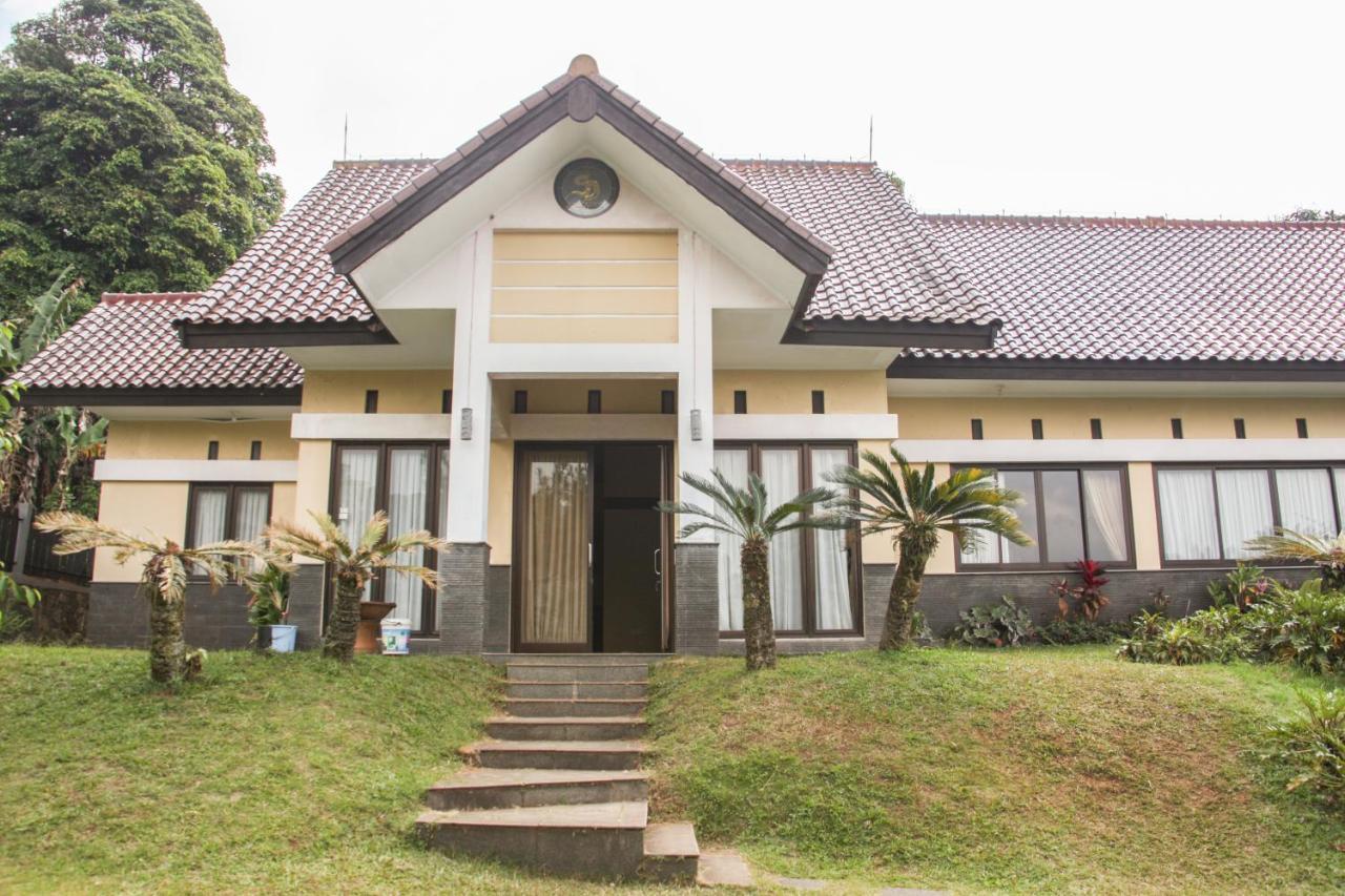 Sarireja Aldeoz Villa Ciater المظهر الخارجي الصورة