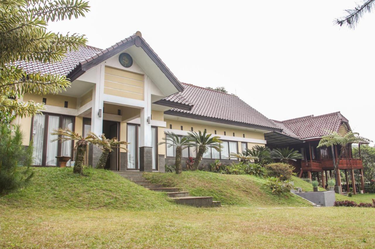 Sarireja Aldeoz Villa Ciater المظهر الخارجي الصورة