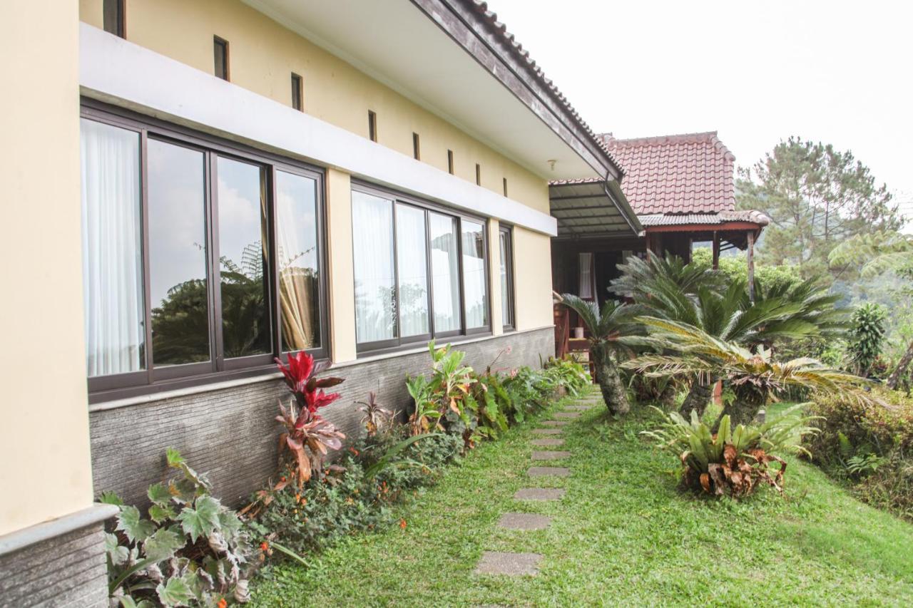 Sarireja Aldeoz Villa Ciater المظهر الخارجي الصورة